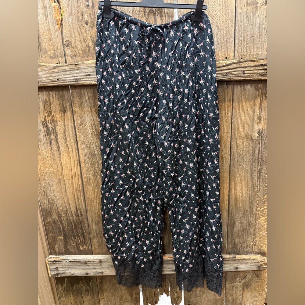 Victoria's Secret Black Floral Sleep Pants